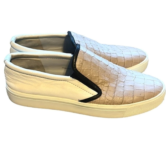 Blush croco embossed vince sneakers EUC ❤️ - Picture 3 of 9